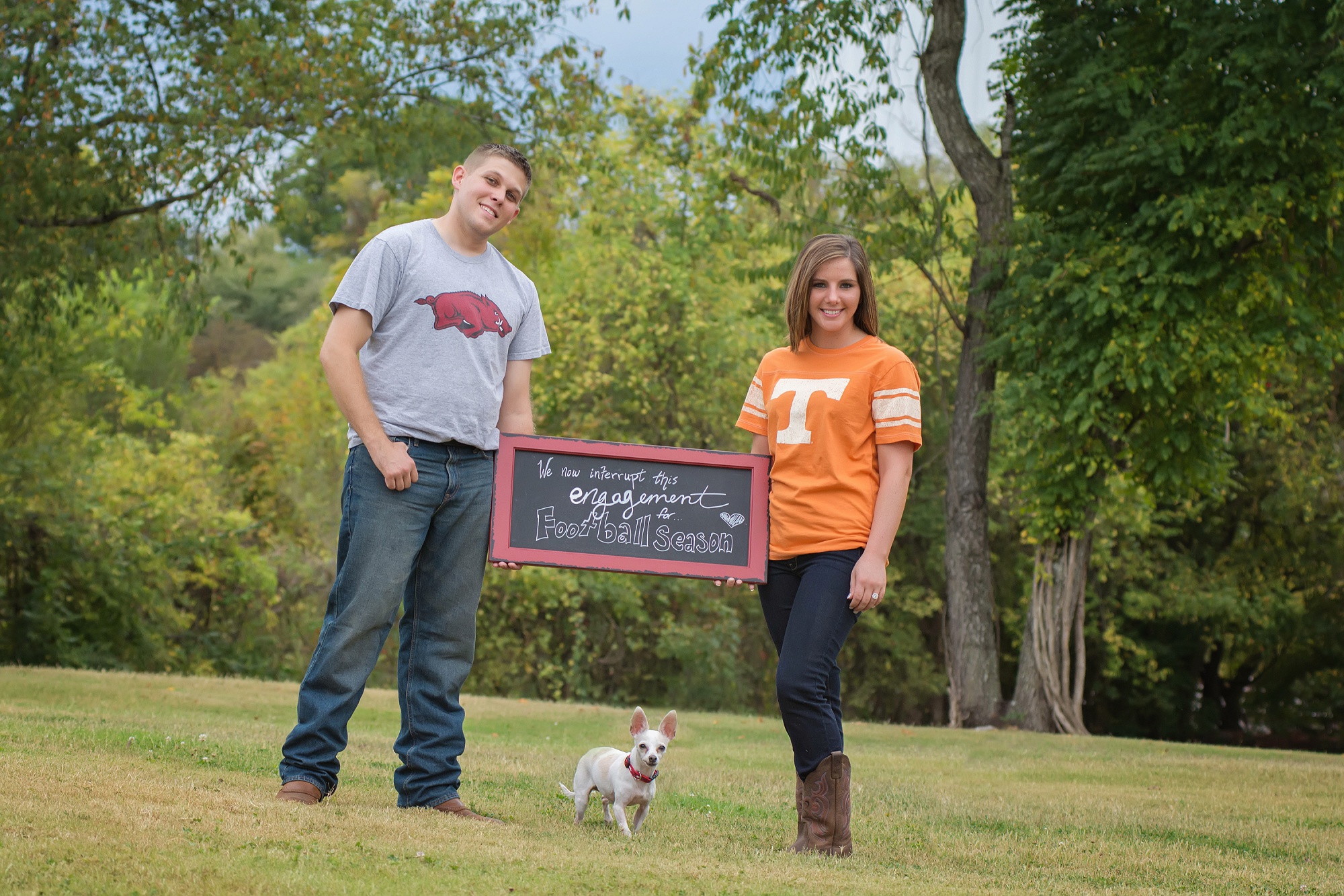 Engagement Session in Lascassas Tennessee at Jon Haven Farm, Murfreesboro TN on The Square and Cannonsburgh Village