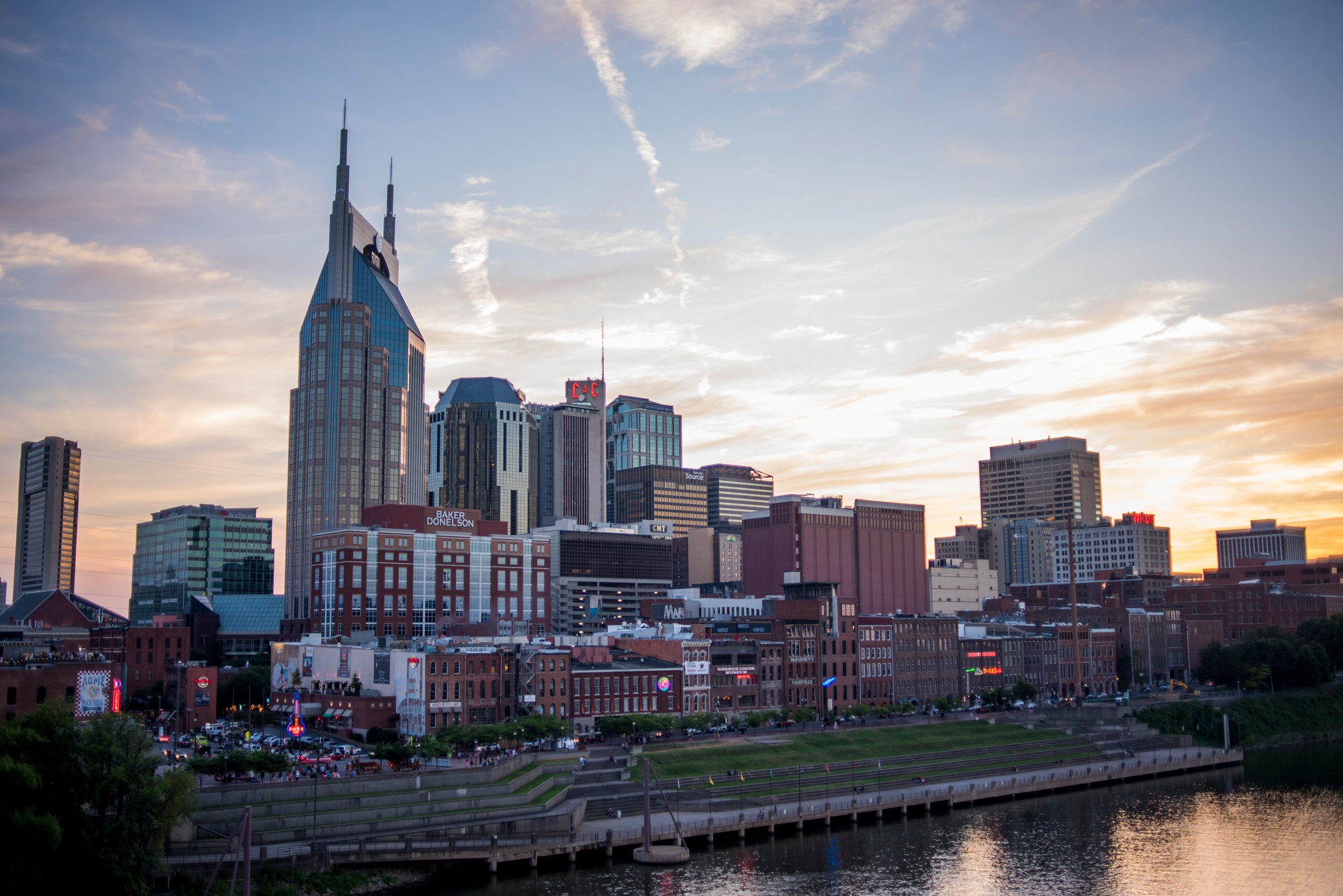 IvoryDoorStudio_NashvilleTN_PedestrianBridge_Megan+Tim_0994