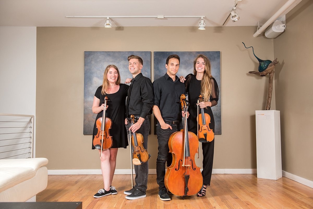 Viva La Strings, Nashville String Quartet, photoshoot at art gallery